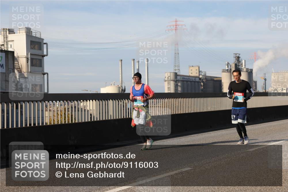 03.10.2025 - Köhlbrandbrückenlauf Lena Gebhardt http://msf.ph/oto/9116003 03.10.2025 10:18:52 Position 2  meine-sportfotos.de