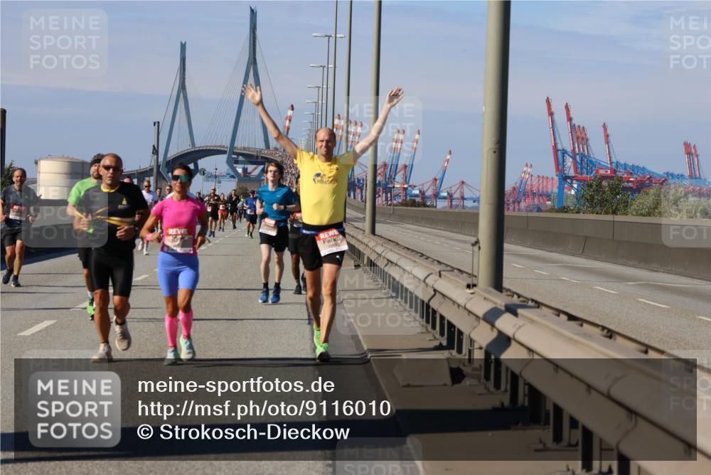 03.10.2025 - Köhlbrandbrückenlauf Strokosch-Dieckow http://msf.ph/oto/9116010 03.10.2025 12:50:08 Position 3  meine-sportfotos.de