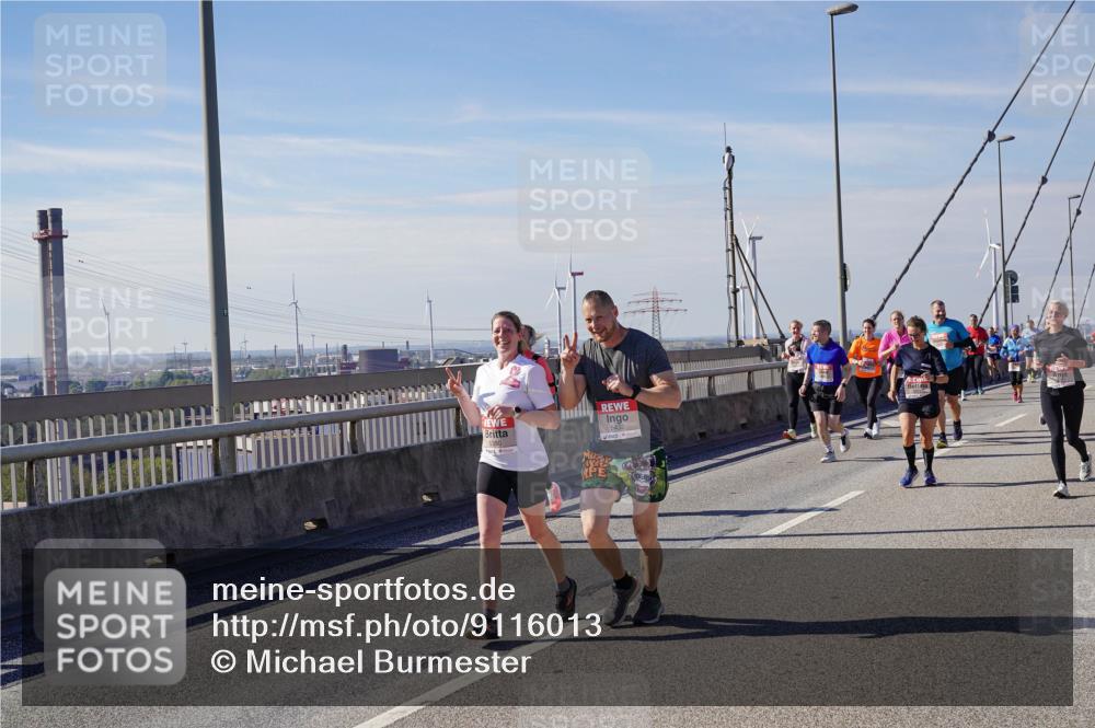 03.10.2025 - Köhlbrandbrückenlauf Michael Burmester http://msf.ph/oto/9116013 03.10.2025 12:57:41 Position 2 5432 meine-sportfotos.de
