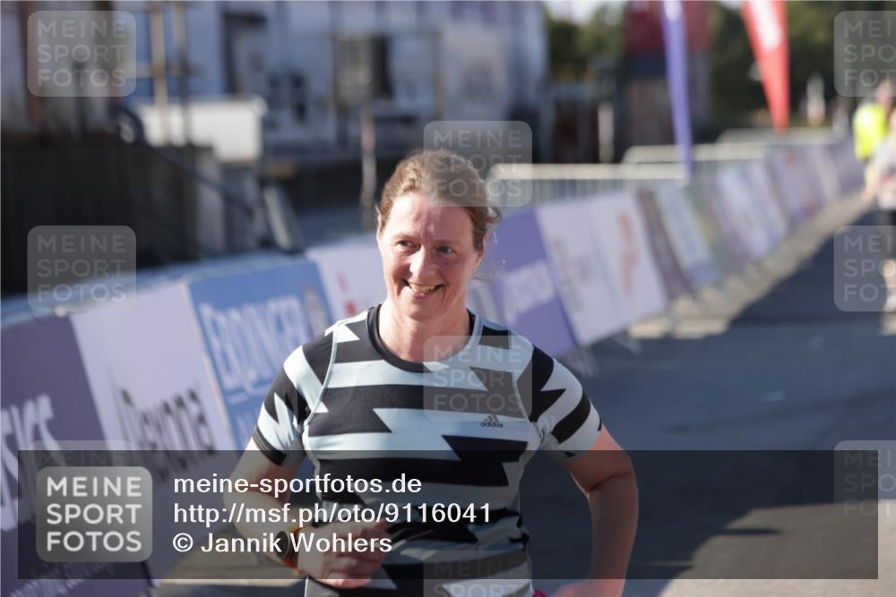 03.10.2025 - Köhlbrandbrückenlauf Jannik Wohlers http://msf.ph/oto/9116041 03.10.2025 13:33:07 Ziel 4582, 4941, 6067, 6376, 6455 meine-sportfotos.de