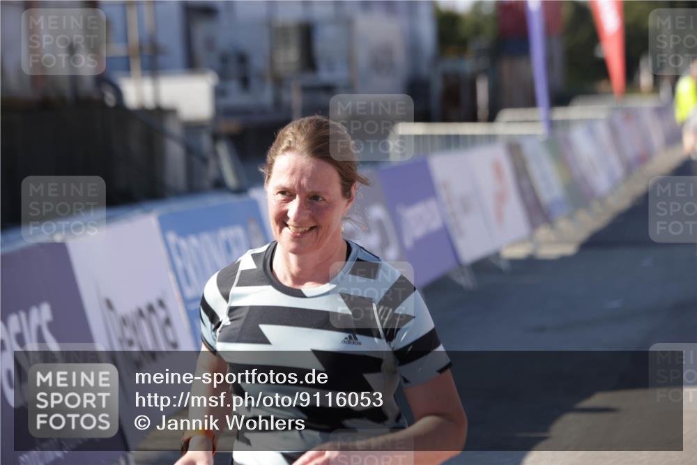 03.10.2025 - Köhlbrandbrückenlauf Jannik Wohlers http://msf.ph/oto/9116053 03.10.2025 13:33:08 Ziel 4582, 4941, 6067, 6376, 6455 meine-sportfotos.de