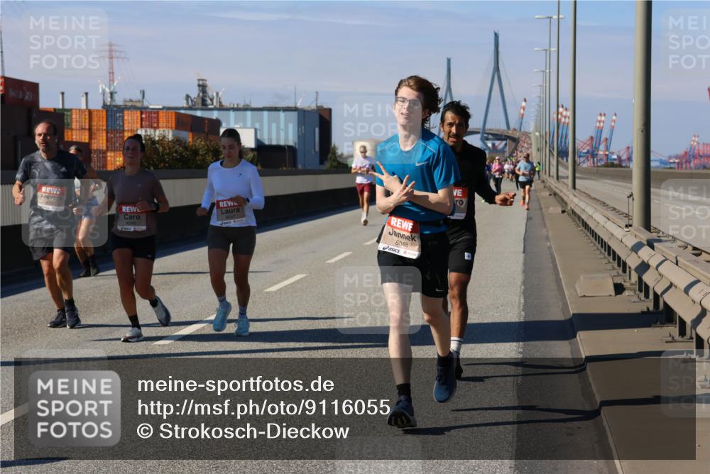 03.10.2025 - Köhlbrandbrückenlauf Strokosch-Dieckow http://msf.ph/oto/9116055 03.10.2025 12:50:16 Position 3 4332, 4247, 5048 meine-sportfotos.de