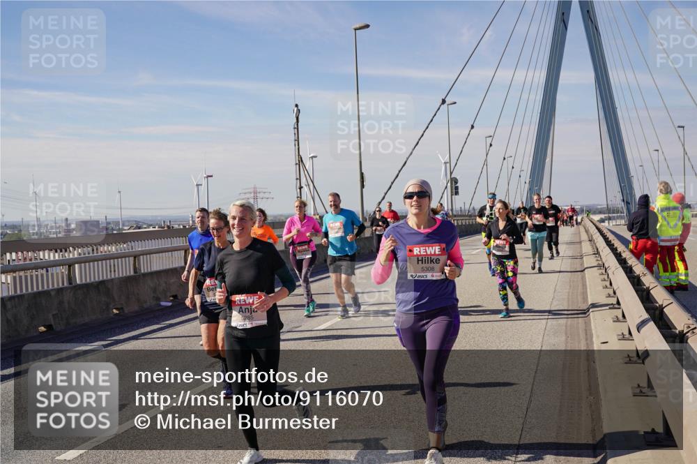 03.10.2025 - Köhlbrandbrückenlauf Michael Burmester http://msf.ph/oto/9116070 03.10.2025 12:57:44 Position 2 5285, 5308 meine-sportfotos.de