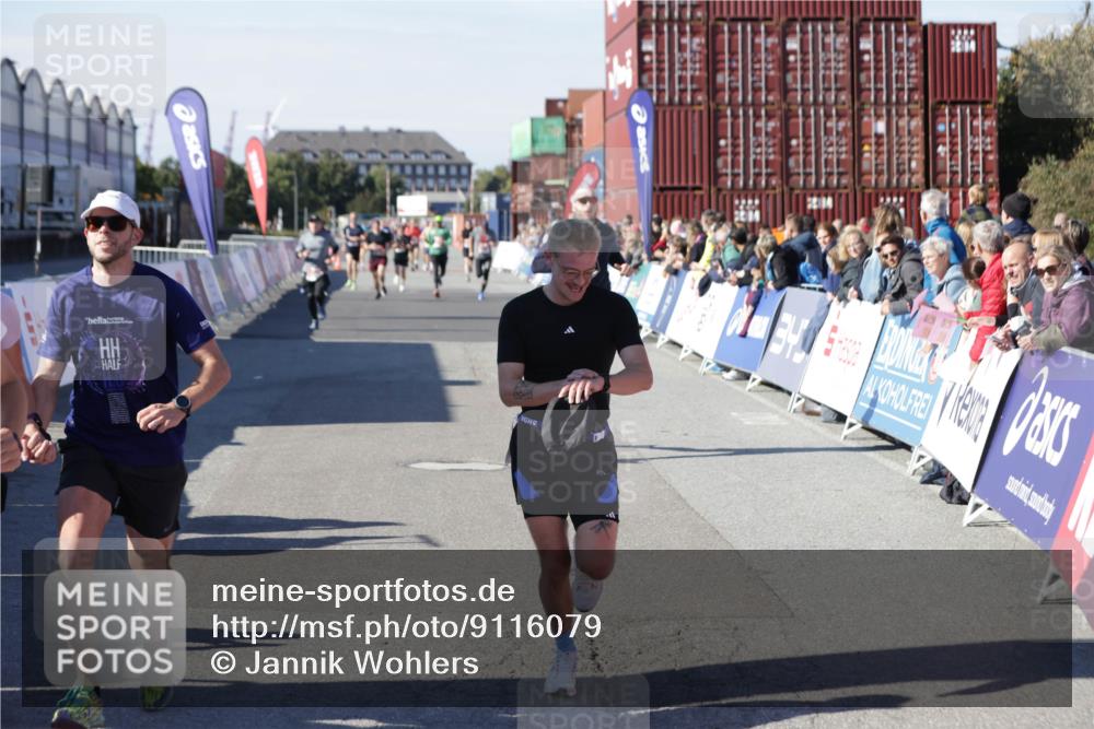03.10.2025 - Köhlbrandbrückenlauf Jannik Wohlers http://msf.ph/oto/9116079 03.10.2025 13:02:35 Ziel 4024, 4187, 4271, 4277, 4380, 4783, 5080, 5726, 5784, 6320, 6321, 6479, 6783 meine-sportfotos.de