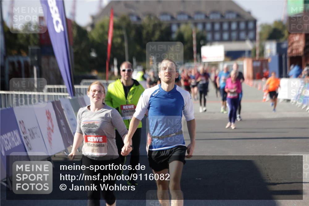03.10.2025 - Köhlbrandbrückenlauf Jannik Wohlers http://msf.ph/oto/9116082 03.10.2025 13:33:13 Ziel 4755, 4775, 4941, 5783, 6067, 6376, 6455 meine-sportfotos.de