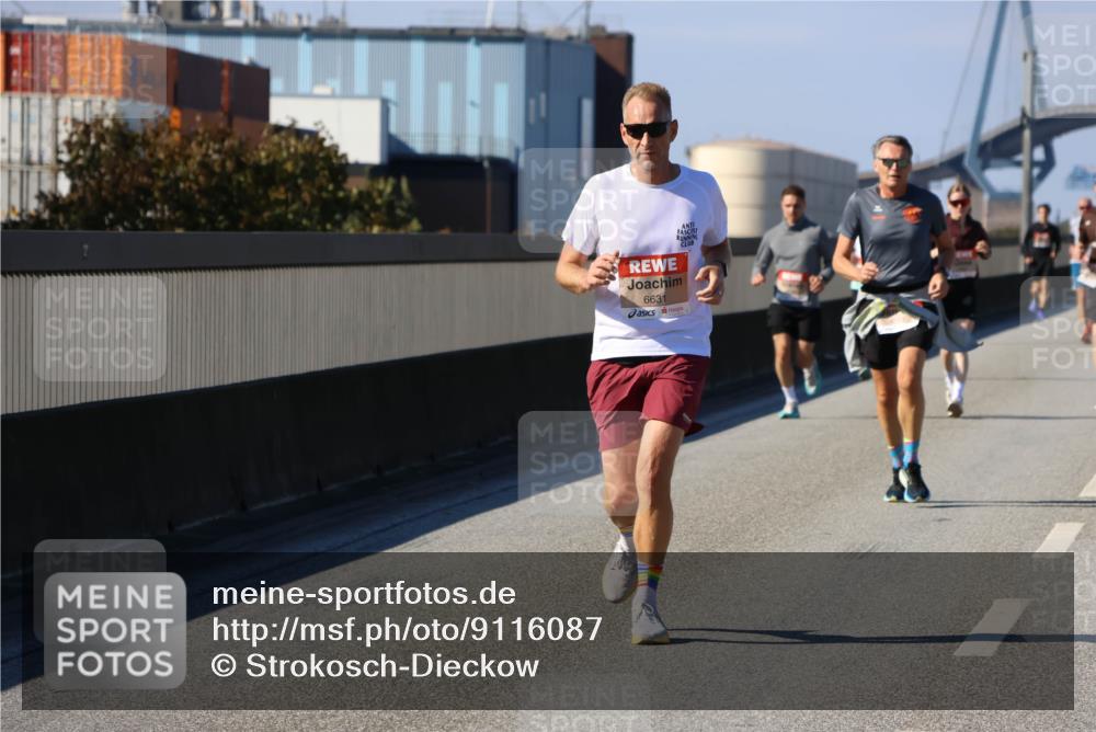 03.10.2025 - Köhlbrandbrückenlauf Strokosch-Dieckow http://msf.ph/oto/9116087 03.10.2025 12:50:24 Position 3 6631 meine-sportfotos.de