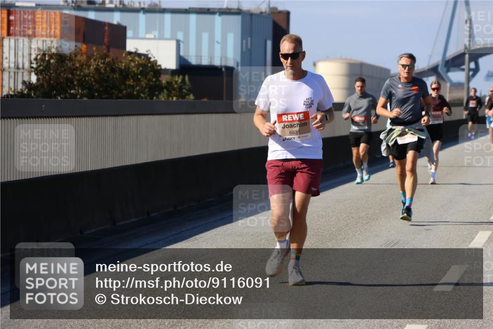 03.10.2025 - Köhlbrandbrückenlauf Strokosch-Dieckow http://msf.ph/oto/9116091 03.10.2025 12:50:24 Position 3 6631 meine-sportfotos.de