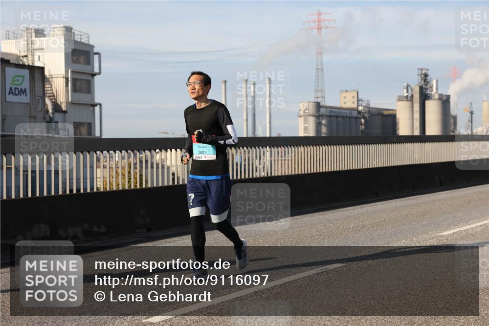 03.10.2025 - Köhlbrandbrückenlauf Lena Gebhardt http://msf.ph/oto/9116097 03.10.2025 10:18:55 Position 2 3801 meine-sportfotos.de