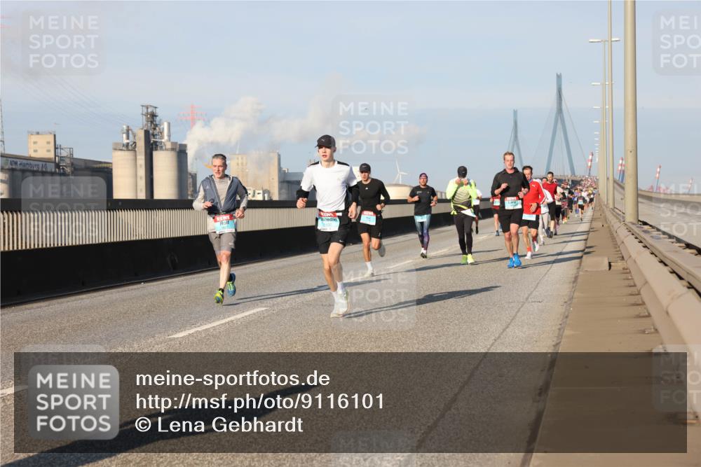 03.10.2025 - Köhlbrandbrückenlauf Lena Gebhardt http://msf.ph/oto/9116101 03.10.2025 09:43:57 Position 2 1432 meine-sportfotos.de