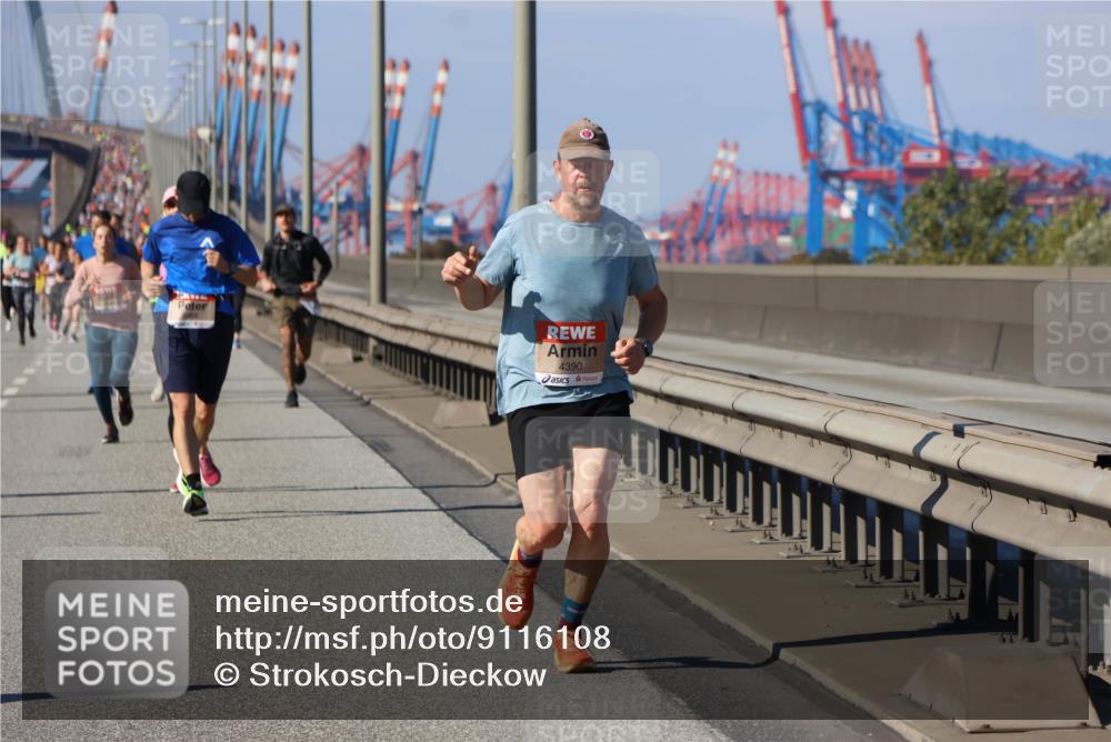 03.10.2025 - Köhlbrandbrückenlauf Strokosch-Dieckow http://msf.ph/oto/9116108 03.10.2025 12:50:27 Position 3 4390 meine-sportfotos.de