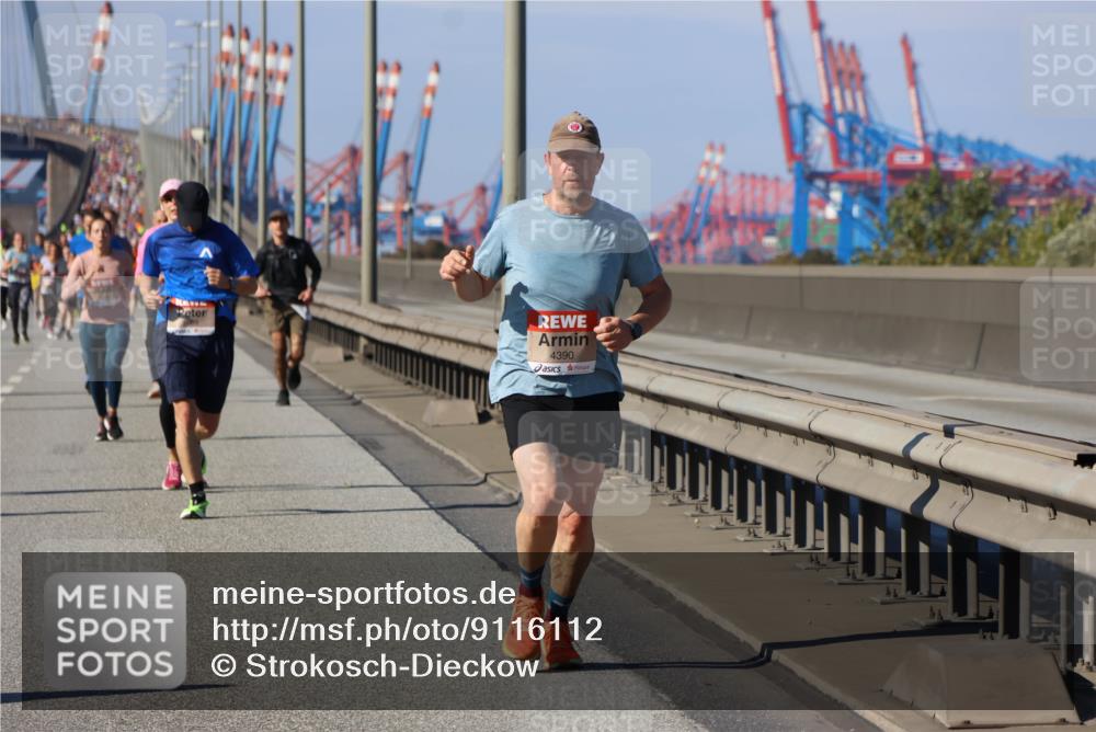 03.10.2025 - Köhlbrandbrückenlauf Strokosch-Dieckow http://msf.ph/oto/9116112 03.10.2025 12:50:27 Position 3 4390 meine-sportfotos.de