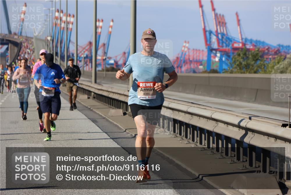03.10.2025 - Köhlbrandbrückenlauf Strokosch-Dieckow http://msf.ph/oto/9116116 03.10.2025 12:50:27 Position 3 4390 meine-sportfotos.de