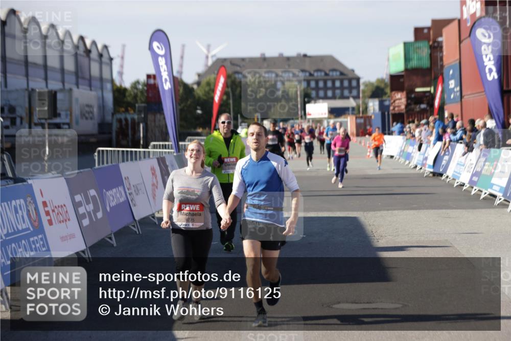 03.10.2025 - Köhlbrandbrückenlauf Jannik Wohlers http://msf.ph/oto/9116125 03.10.2025 13:33:13 Ziel 4755, 4775, 4941, 5783, 6067, 6376, 6455 meine-sportfotos.de