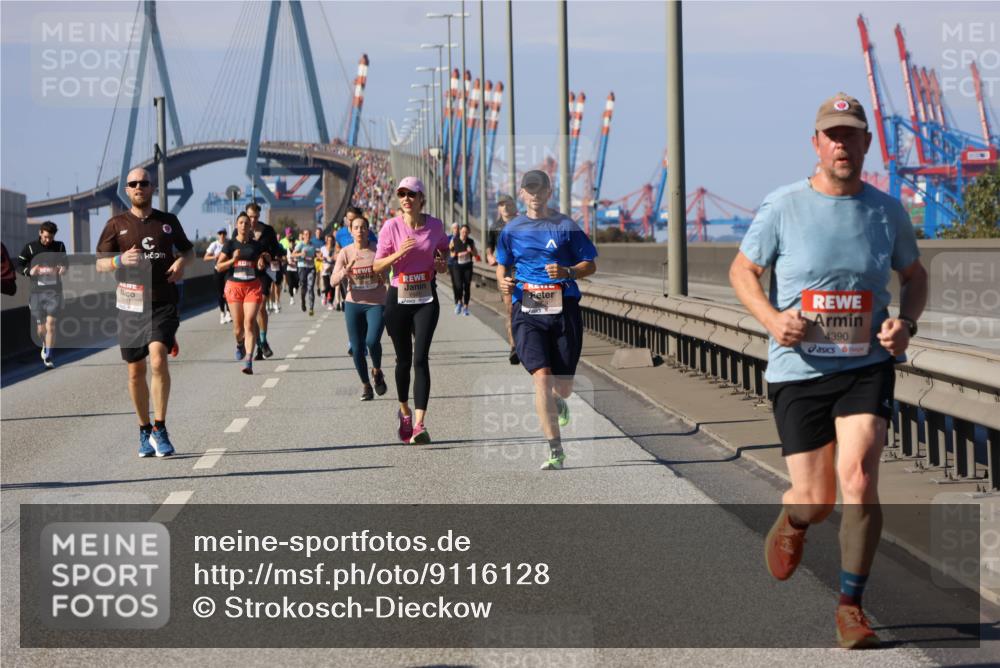 03.10.2025 - Köhlbrandbrückenlauf Strokosch-Dieckow http://msf.ph/oto/9116128 03.10.2025 12:50:28 Position 3 4390 meine-sportfotos.de