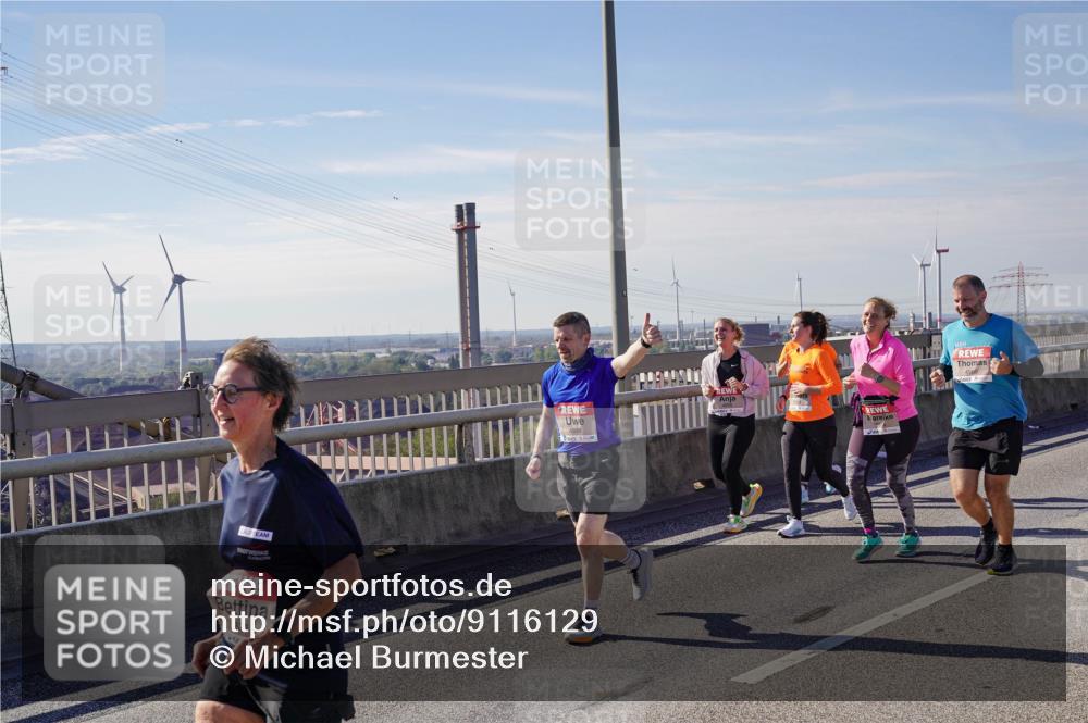 03.10.2025 - Köhlbrandbrückenlauf Michael Burmester http://msf.ph/oto/9116129 03.10.2025 12:57:46 Position 2 5577 meine-sportfotos.de