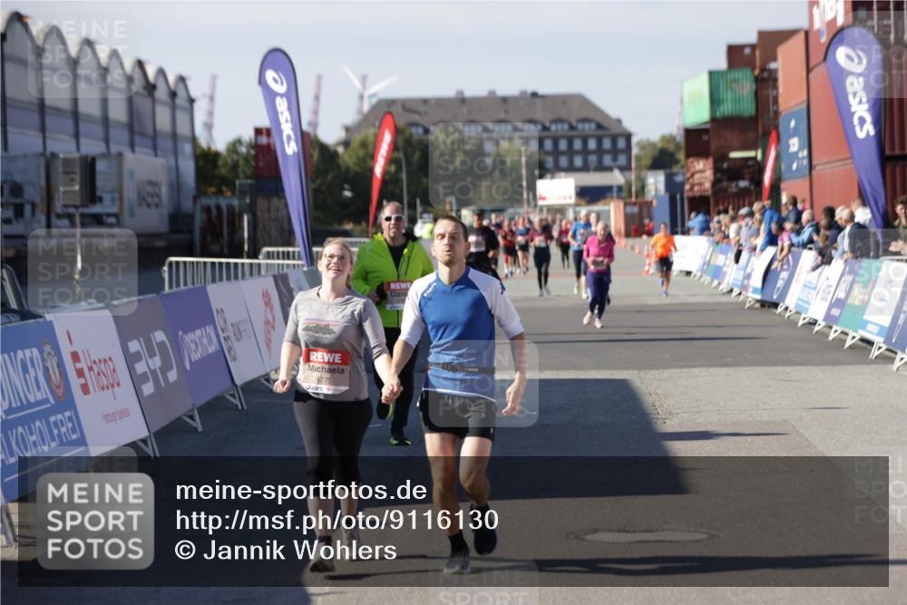 03.10.2025 - Köhlbrandbrückenlauf Jannik Wohlers http://msf.ph/oto/9116130 03.10.2025 13:33:13 Ziel 4755, 4775, 4941, 5783, 6067, 6376, 6455 meine-sportfotos.de