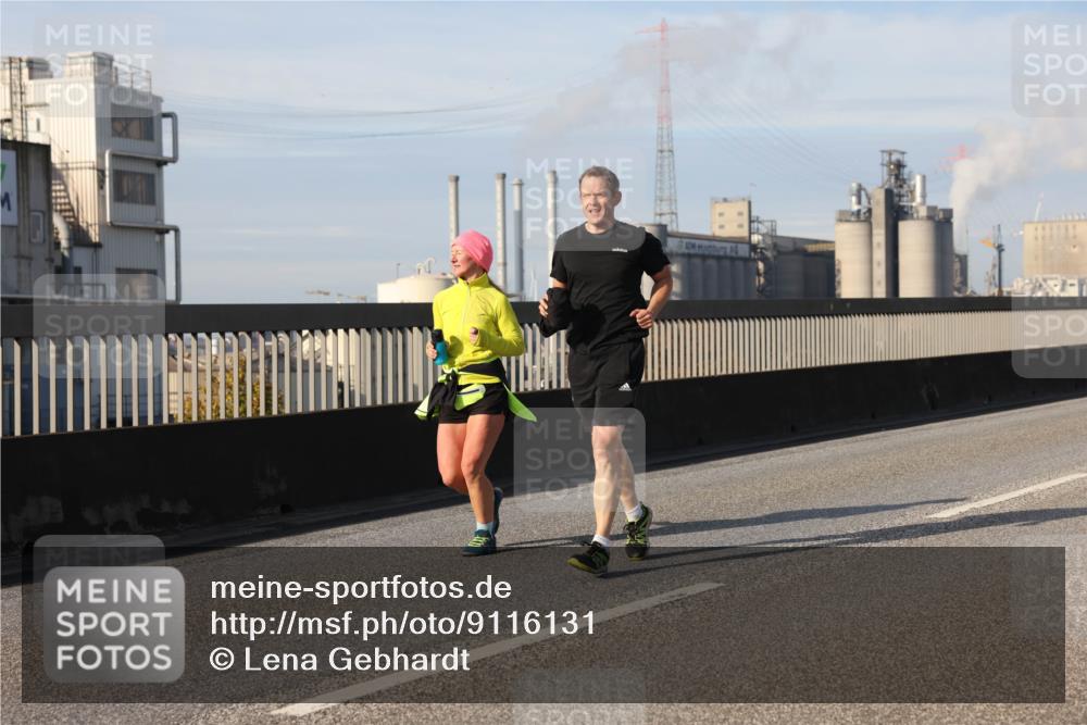 03.10.2025 - Köhlbrandbrückenlauf Lena Gebhardt http://msf.ph/oto/9116131 03.10.2025 10:19:00 Position 2 7 meine-sportfotos.de