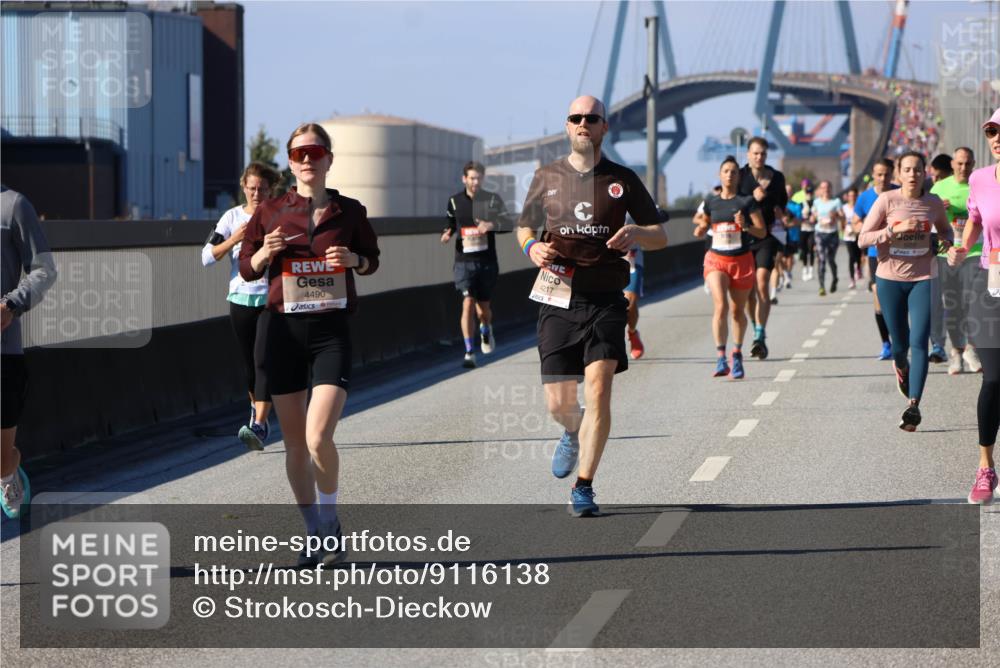 03.10.2025 - Köhlbrandbrückenlauf Strokosch-Dieckow http://msf.ph/oto/9116138 03.10.2025 12:50:30 Position 3 4490, 4217 meine-sportfotos.de
