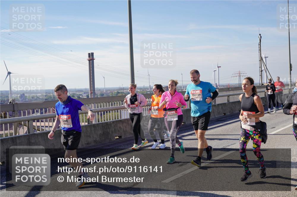 03.10.2025 - Köhlbrandbrückenlauf Michael Burmester http://msf.ph/oto/9116141 03.10.2025 12:57:46 Position 2 5954, 4960 meine-sportfotos.de