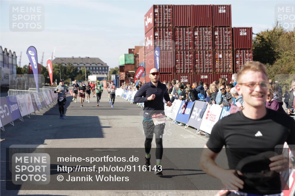 03.10.2025 - Köhlbrandbrückenlauf Jannik Wohlers http://msf.ph/oto/9116143 03.10.2025 13:02:37 Ziel 4024, 4187, 4271, 4380, 4783, 5080, 5726, 5784, 6255, 6320, 6321, 6479, 6783 meine-sportfotos.de