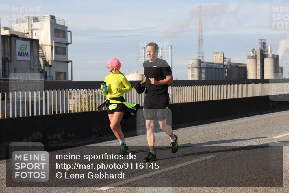 03.10.2025 - Köhlbrandbrückenlauf Lena Gebhardt http://msf.ph/oto/9116145 03.10.2025 10:19:00 Position 2  meine-sportfotos.de