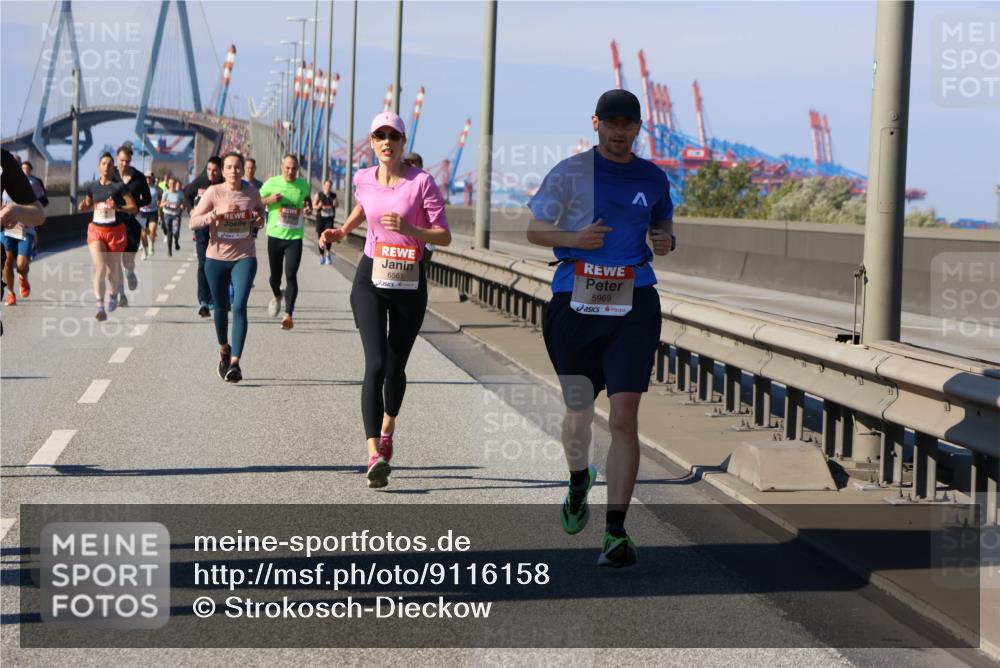 03.10.2025 - Köhlbrandbrückenlauf Strokosch-Dieckow http://msf.ph/oto/9116158 03.10.2025 12:50:32 Position 3 6561, 5969 meine-sportfotos.de