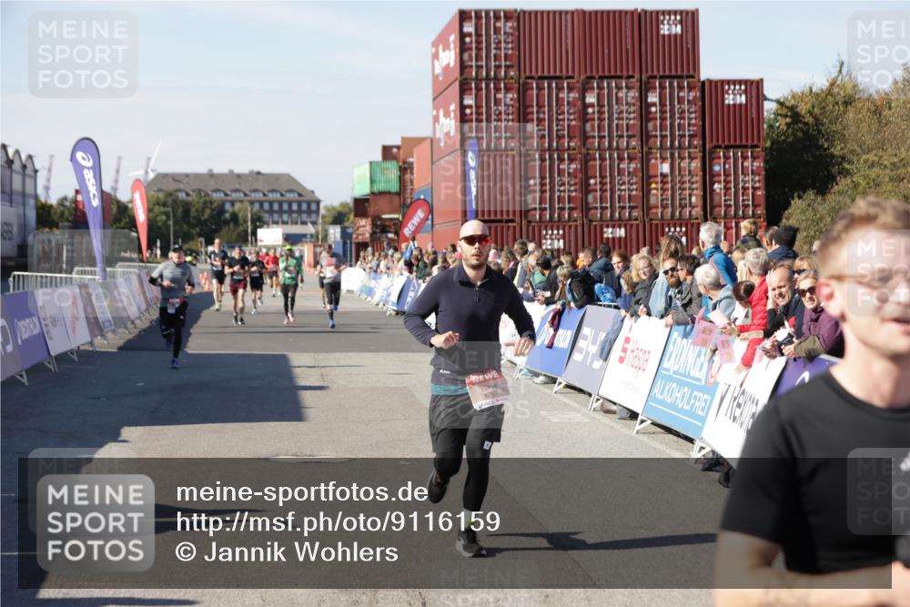 03.10.2025 - Köhlbrandbrückenlauf Jannik Wohlers http://msf.ph/oto/9116159 03.10.2025 13:02:37 Ziel 4024, 4187, 4271, 4380, 4783, 5080, 5726, 5784, 6255, 6320, 6321, 6479, 6783 meine-sportfotos.de