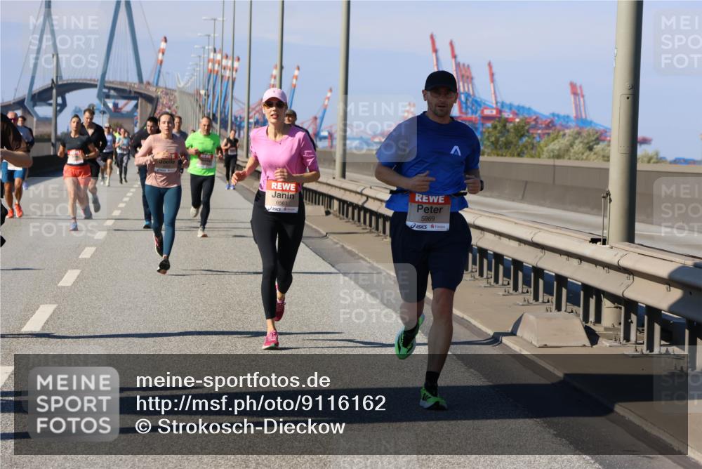 03.10.2025 - Köhlbrandbrückenlauf Strokosch-Dieckow http://msf.ph/oto/9116162 03.10.2025 12:50:32 Position 3 6561, 5969 meine-sportfotos.de