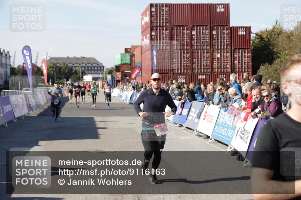 03.10.2025 - Köhlbrandbrückenlauf Jannik Wohlers http://msf.ph/oto/9116163 03.10.2025 13:02:37 Ziel 4024, 4187, 4271, 4380, 4783, 5080, 5726, 5784, 6255, 6320, 6321, 6479, 6783 meine-sportfotos.de