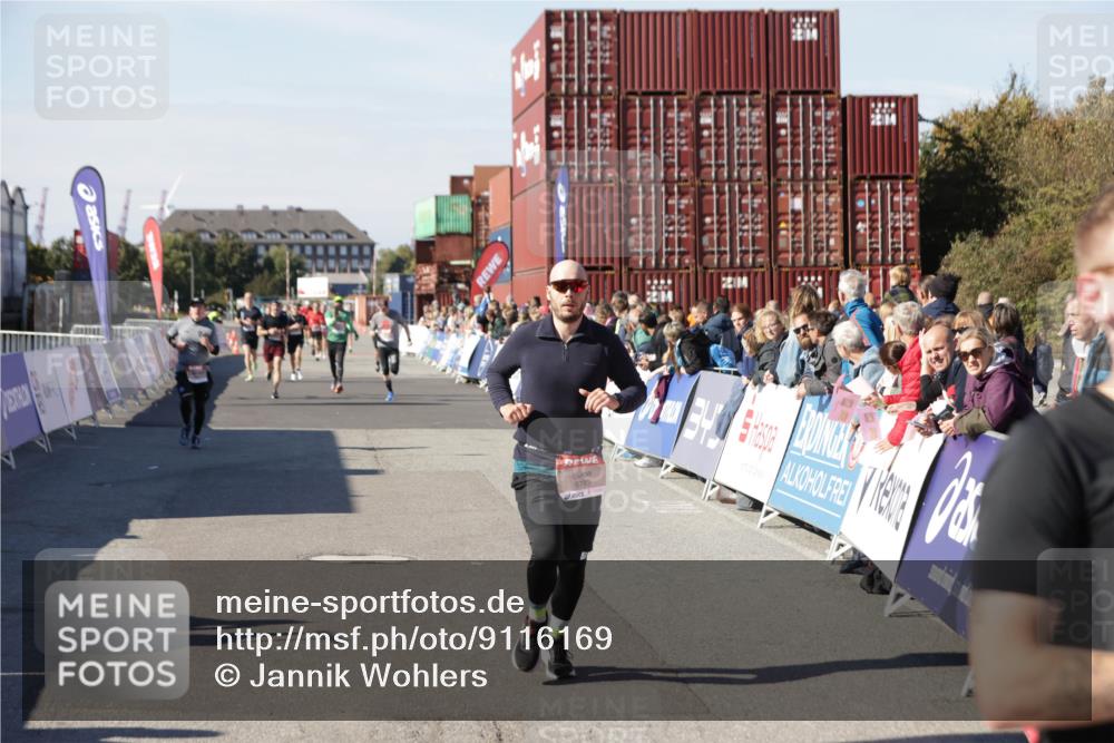 03.10.2025 - Köhlbrandbrückenlauf Jannik Wohlers http://msf.ph/oto/9116169 03.10.2025 13:02:37 Ziel 4024, 4187, 4271, 4380, 4783, 5080, 5726, 5784, 6255, 6320, 6321, 6479, 6783 meine-sportfotos.de