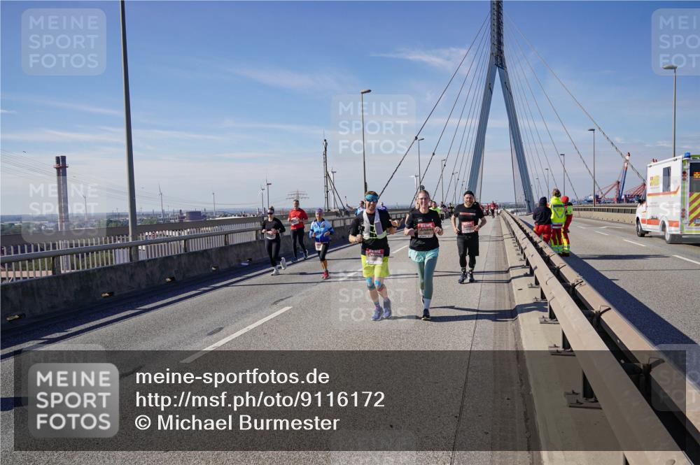 03.10.2025 - Köhlbrandbrückenlauf Michael Burmester http://msf.ph/oto/9116172 03.10.2025 12:57:49 Position 2  meine-sportfotos.de