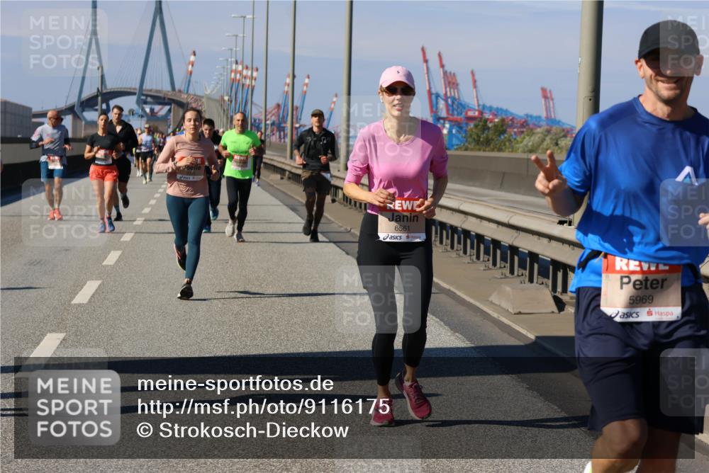 03.10.2025 - Köhlbrandbrückenlauf Strokosch-Dieckow http://msf.ph/oto/9116175 03.10.2025 12:50:35 Position 3 6561, 5969 meine-sportfotos.de