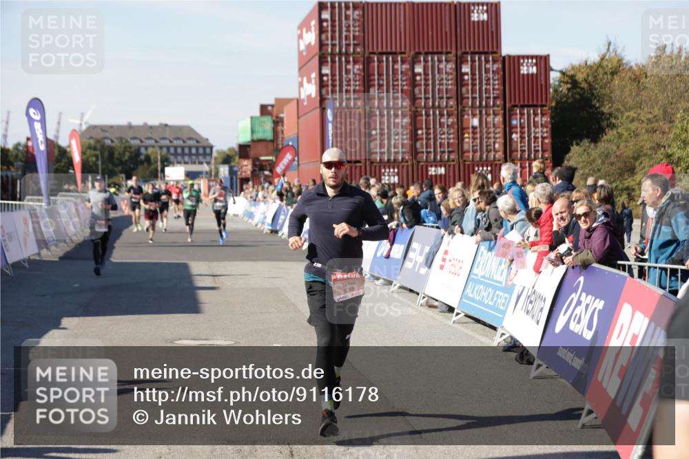 03.10.2025 - Köhlbrandbrückenlauf Jannik Wohlers http://msf.ph/oto/9116178 03.10.2025 13:02:37 Ziel 4024, 4187, 4271, 4380, 4783, 5080, 5726, 5784, 6255, 6320, 6321, 6479, 6783 meine-sportfotos.de