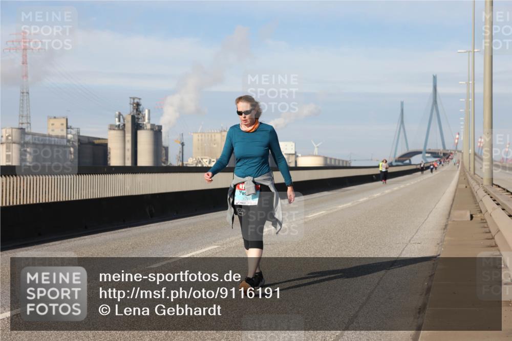 03.10.2025 - Köhlbrandbrückenlauf Lena Gebhardt http://msf.ph/oto/9116191 03.10.2025 10:19:22 Position 2 1766 meine-sportfotos.de