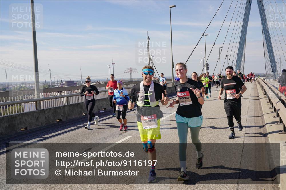 03.10.2025 - Köhlbrandbrückenlauf Michael Burmester http://msf.ph/oto/9116197 03.10.2025 12:57:50 Position 2 4245, 5610, 6051 meine-sportfotos.de