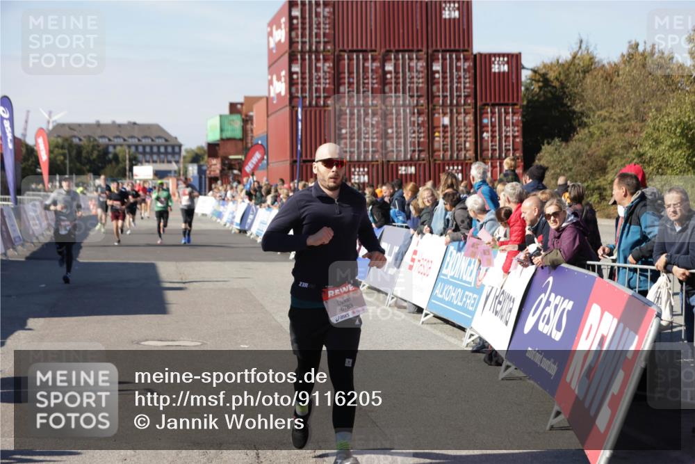 03.10.2025 - Köhlbrandbrückenlauf Jannik Wohlers http://msf.ph/oto/9116205 03.10.2025 13:02:37 Ziel 4024, 4187, 4271, 4380, 4783, 5080, 5726, 5784, 6255, 6320, 6321, 6479, 6783 meine-sportfotos.de