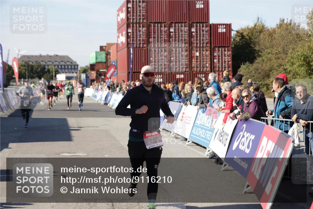 03.10.2025 - Köhlbrandbrückenlauf Jannik Wohlers http://msf.ph/oto/9116210 03.10.2025 13:02:37 Ziel 4024, 4187, 4271, 4380, 4783, 5080, 5726, 5784, 6255, 6320, 6321, 6479, 6783 meine-sportfotos.de
