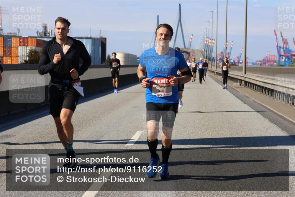 03.10.2025 - Köhlbrandbrückenlauf Strokosch-Dieckow http://msf.ph/oto/9116252 03.10.2025 12:50:43 Position 3 00, 4449 meine-sportfotos.de