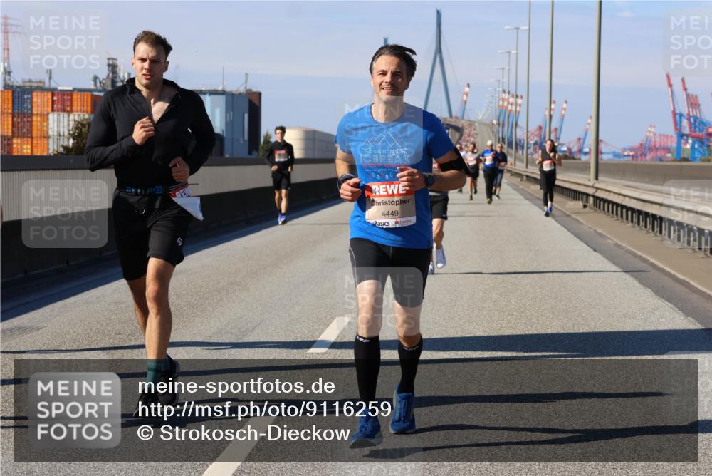 03.10.2025 - Köhlbrandbrückenlauf Strokosch-Dieckow http://msf.ph/oto/9116259 03.10.2025 12:50:43 Position 3 4449 meine-sportfotos.de