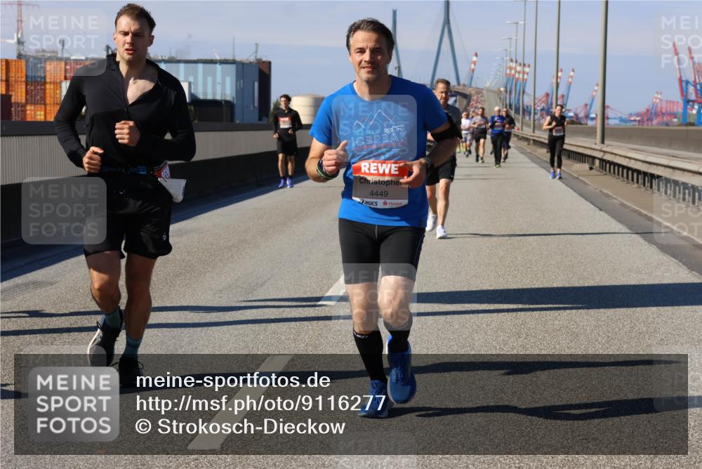 03.10.2025 - Köhlbrandbrückenlauf Strokosch-Dieckow http://msf.ph/oto/9116277 03.10.2025 12:50:43 Position 3 4449 meine-sportfotos.de