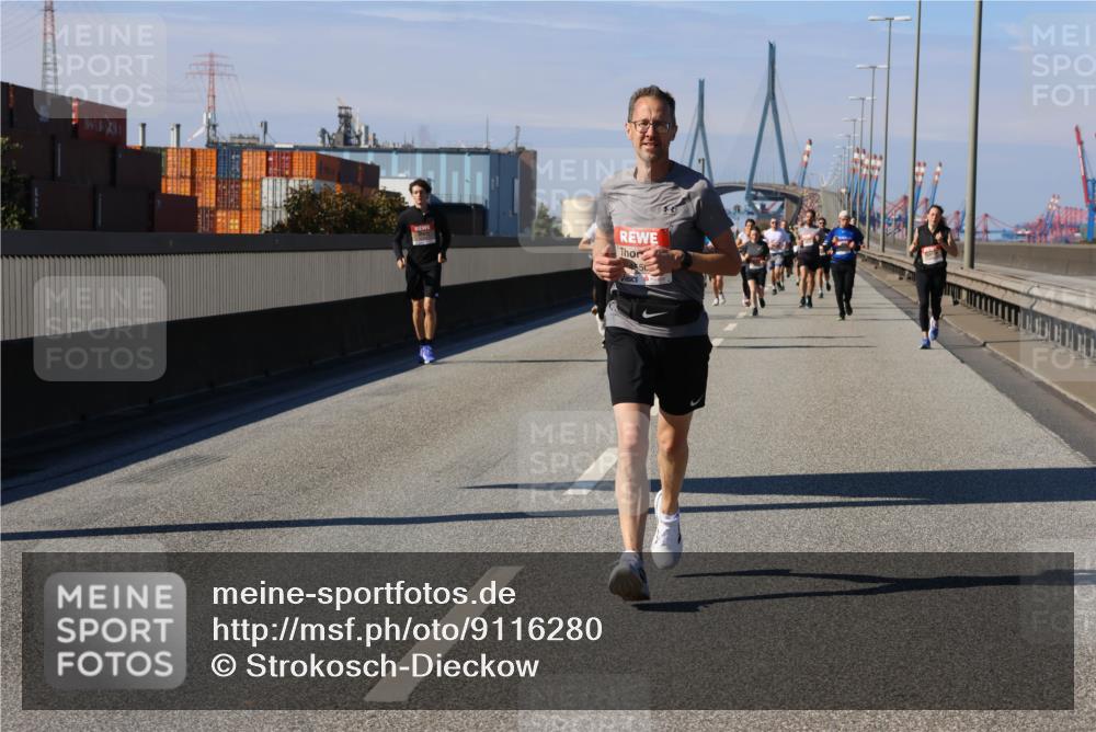 03.10.2025 - Köhlbrandbrückenlauf Strokosch-Dieckow http://msf.ph/oto/9116280 03.10.2025 12:50:47 Position 3  meine-sportfotos.de