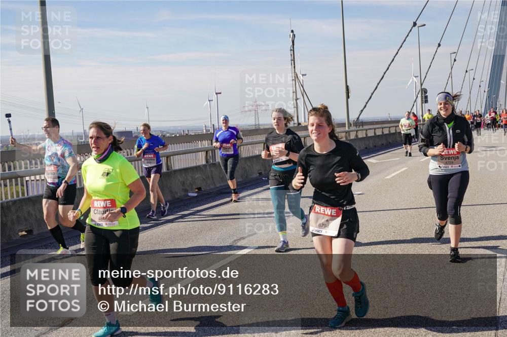 03.10.2025 - Köhlbrandbrückenlauf Michael Burmester http://msf.ph/oto/9116283 03.10.2025 12:57:55 Position 2 4844, 6794, 4729 meine-sportfotos.de