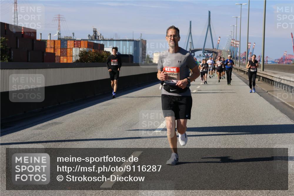 03.10.2025 - Köhlbrandbrückenlauf Strokosch-Dieckow http://msf.ph/oto/9116287 03.10.2025 12:50:47 Position 3 4550 meine-sportfotos.de
