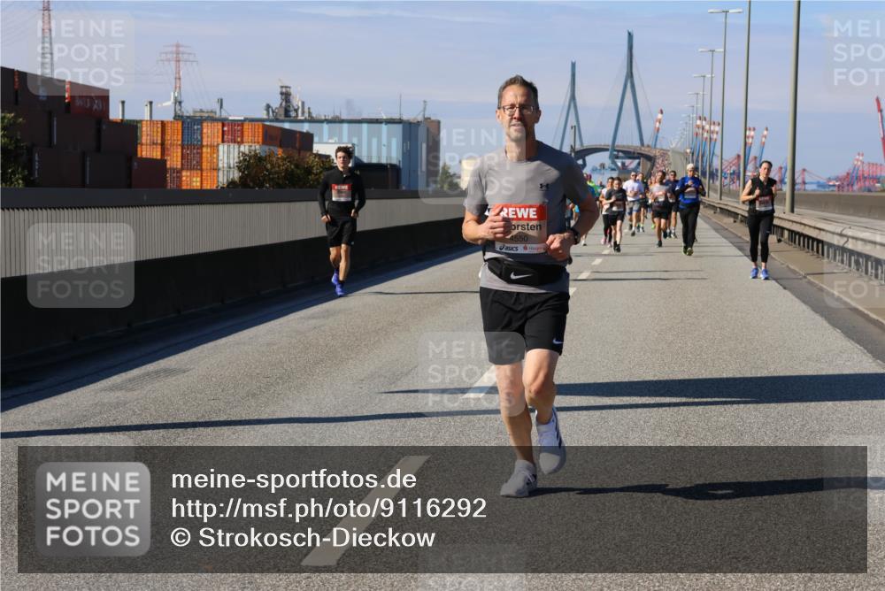 03.10.2025 - Köhlbrandbrückenlauf Strokosch-Dieckow http://msf.ph/oto/9116292 03.10.2025 12:50:47 Position 3 4550 meine-sportfotos.de