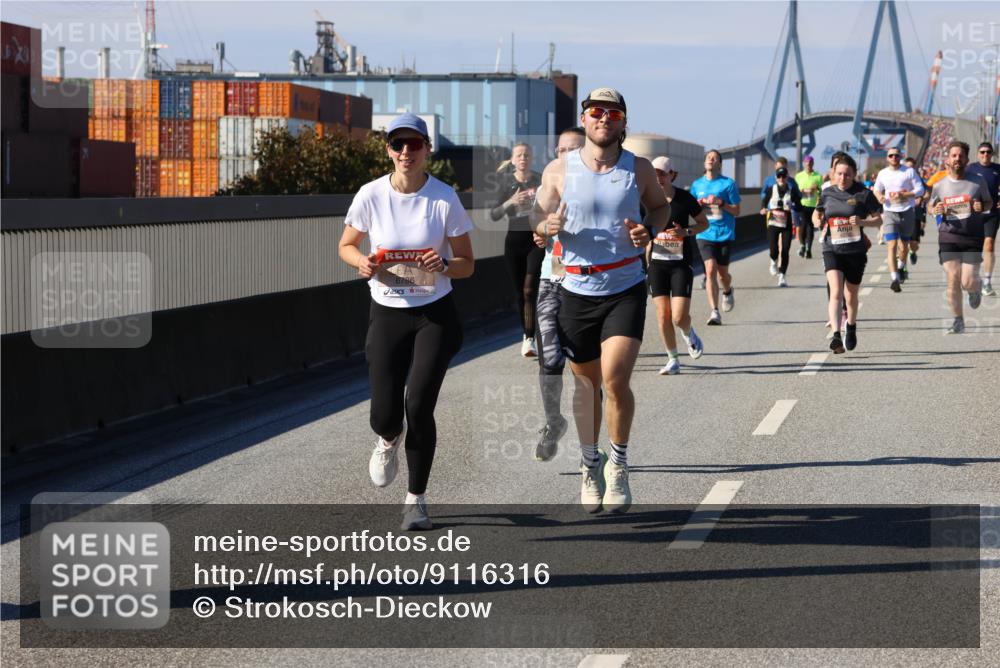 03.10.2025 - Köhlbrandbrückenlauf Strokosch-Dieckow http://msf.ph/oto/9116316 03.10.2025 12:50:52 Position 3 6786 meine-sportfotos.de