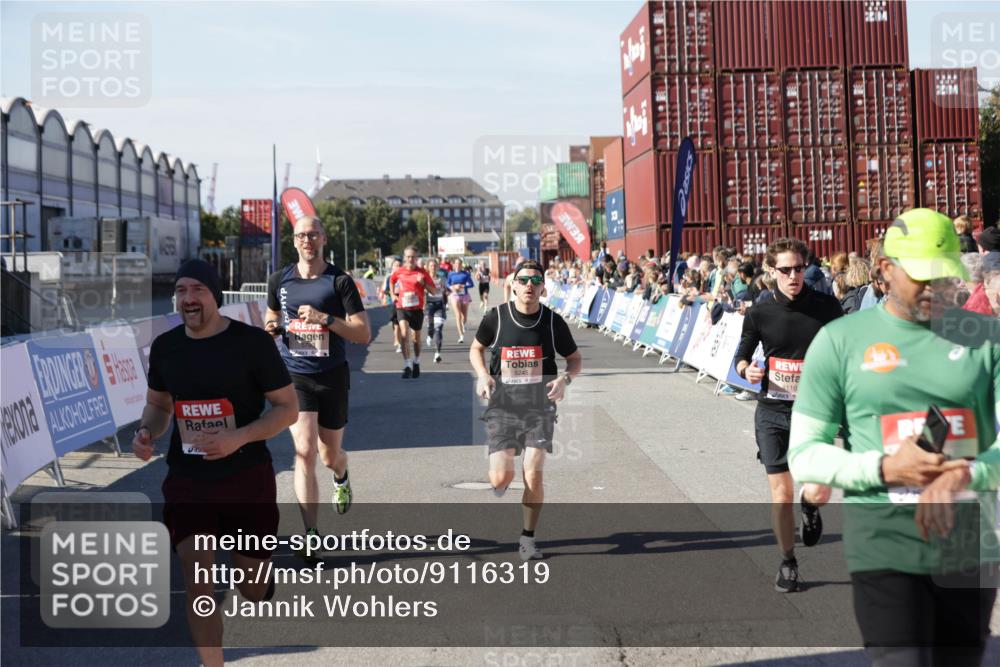 03.10.2025 - Köhlbrandbrückenlauf Jannik Wohlers http://msf.ph/oto/9116319 03.10.2025 13:02:46 Ziel 4116, 4579, 5245, 5726, 5793, 5810, 6175, 6255, 6447, 6739, 6783 meine-sportfotos.de