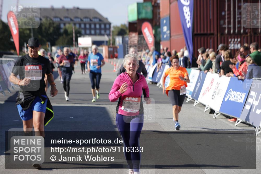 03.10.2025 - Köhlbrandbrückenlauf Jannik Wohlers http://msf.ph/oto/9116333 03.10.2025 13:33:24 Ziel 4755, 4775, 5211, 5413, 5549, 5783, 6276 meine-sportfotos.de
