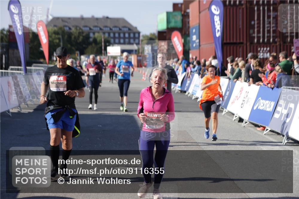 03.10.2025 - Köhlbrandbrückenlauf Jannik Wohlers http://msf.ph/oto/9116355 03.10.2025 13:33:24 Ziel 4755, 4775, 5211, 5413, 5549, 5783, 6276 meine-sportfotos.de