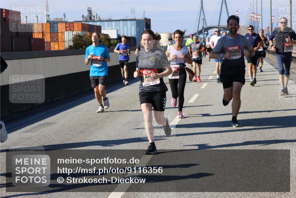 03.10.2025 - Köhlbrandbrückenlauf Strokosch-Dieckow http://msf.ph/oto/9116356 03.10.2025 12:50:58 Position 3 4278, 5968 meine-sportfotos.de