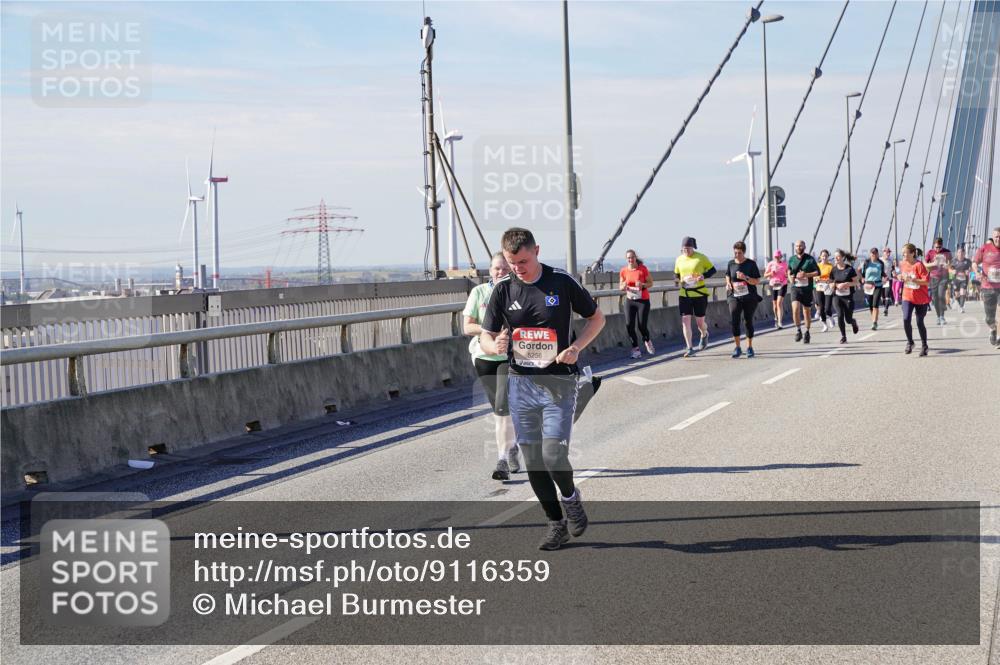 03.10.2025 - Köhlbrandbrückenlauf Michael Burmester http://msf.ph/oto/9116359 03.10.2025 12:58:01 Position 2 5256 meine-sportfotos.de